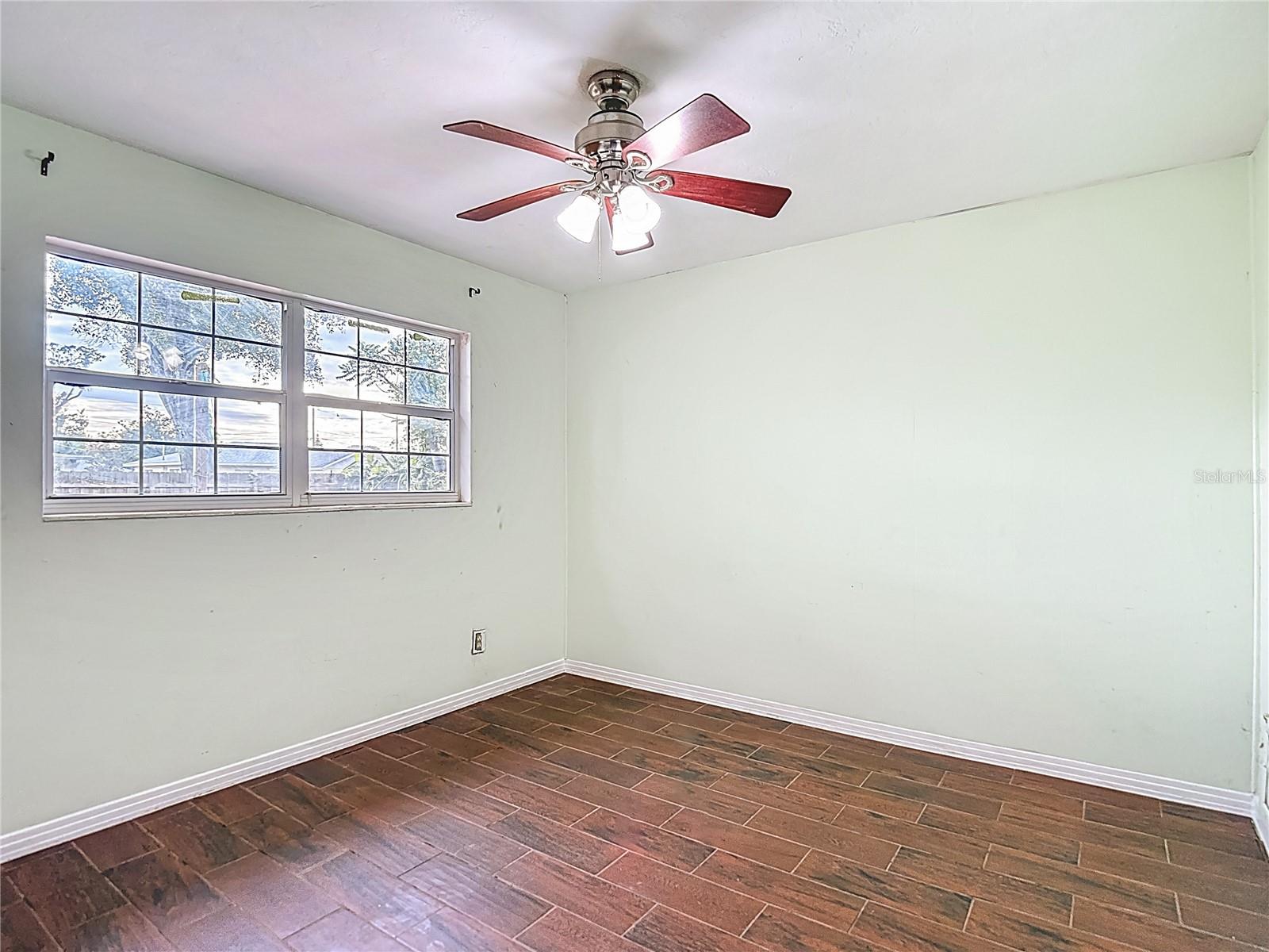 Image 18 of 52 For 2906 Paris Street