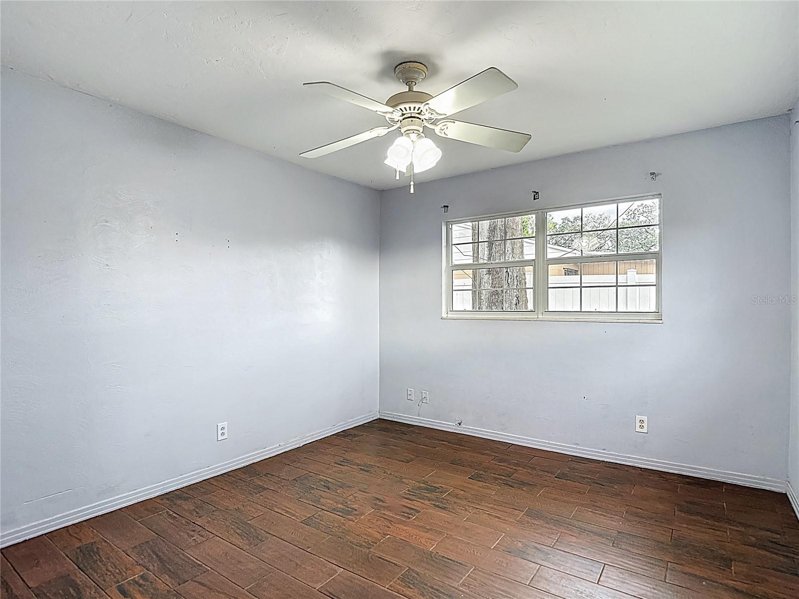 Image 25 of 52 For 2906 Paris Street