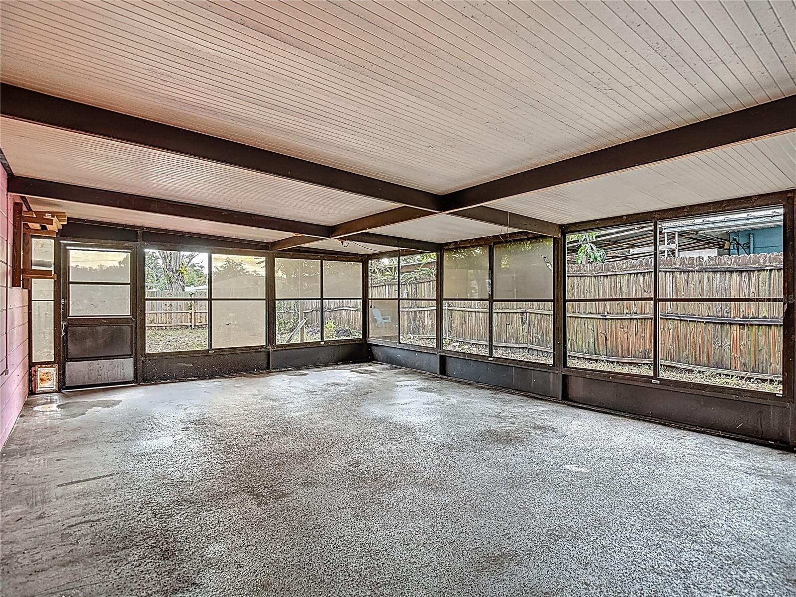 Image 40 of 52 For 2906 Paris Street