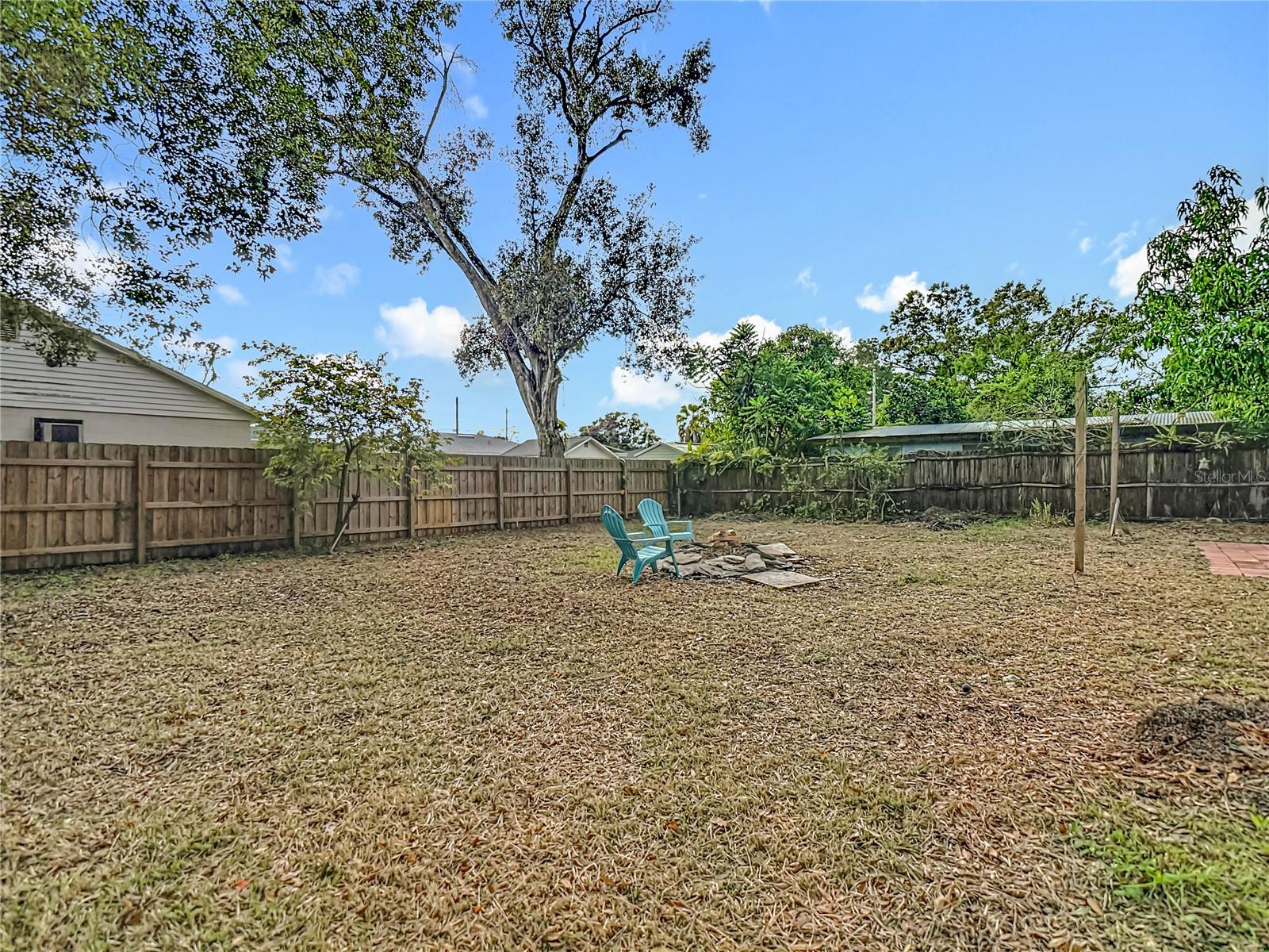 Image 48 of 52 For 2906 Paris Street