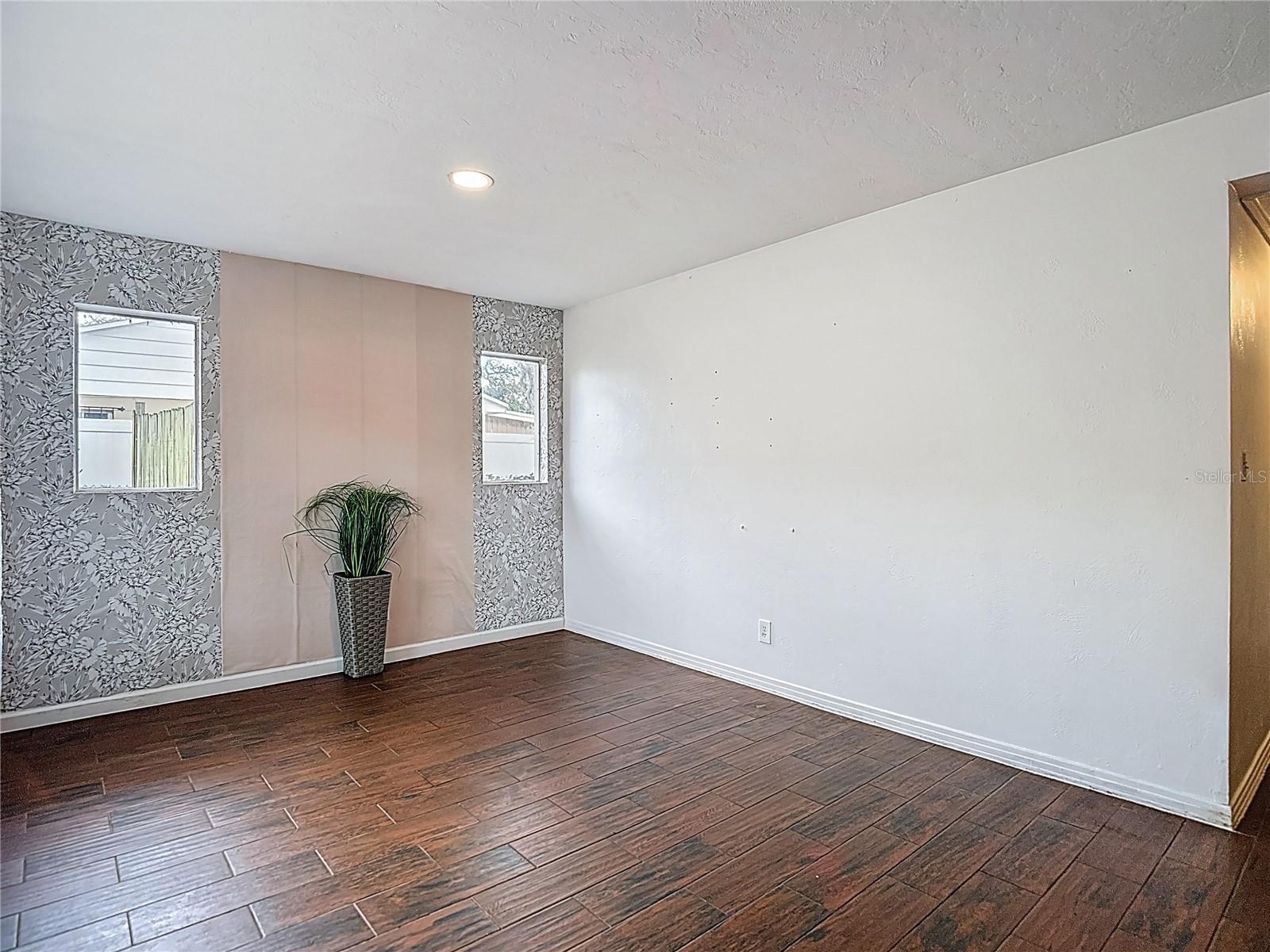 Image 6 of 52 For 2906 Paris Street