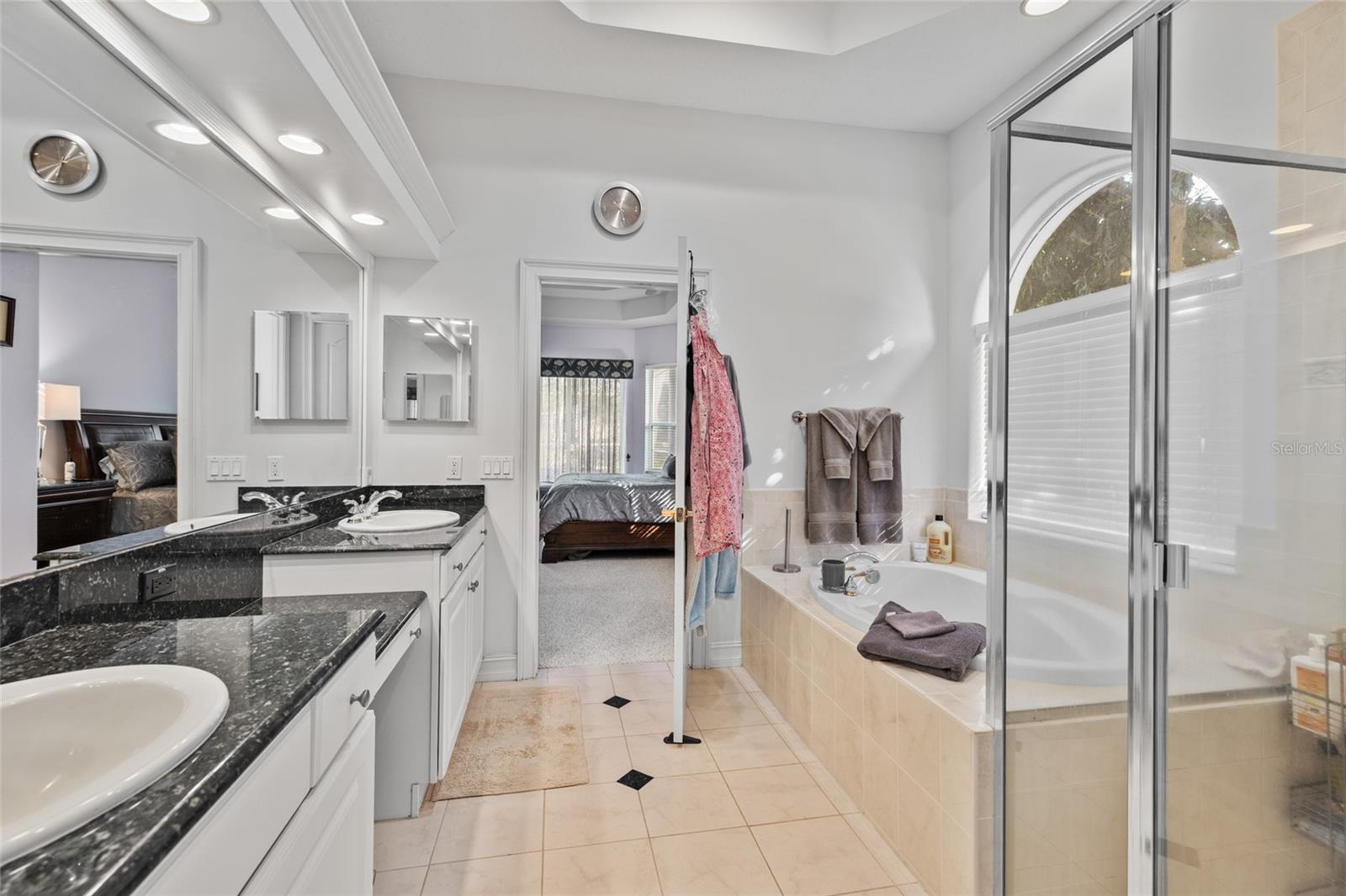 Image 27 of 54 For 5921 Skimmer Point Boulevard S