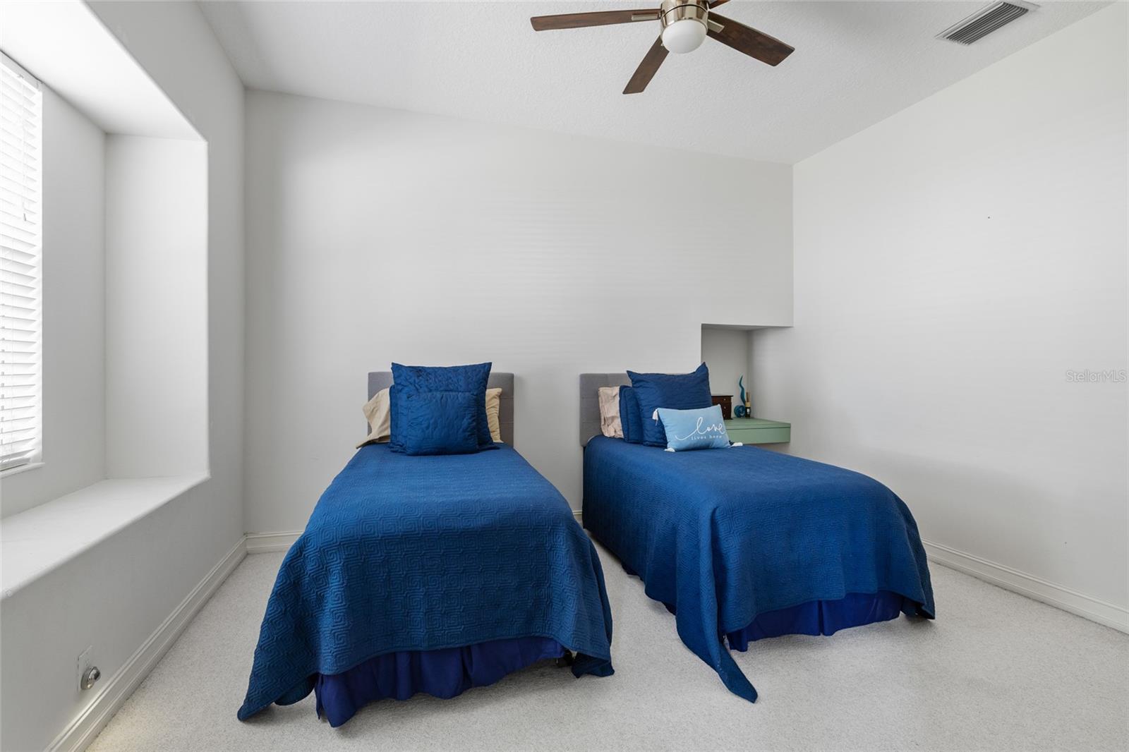 Image 29 of 54 For 5921 Skimmer Point Boulevard S