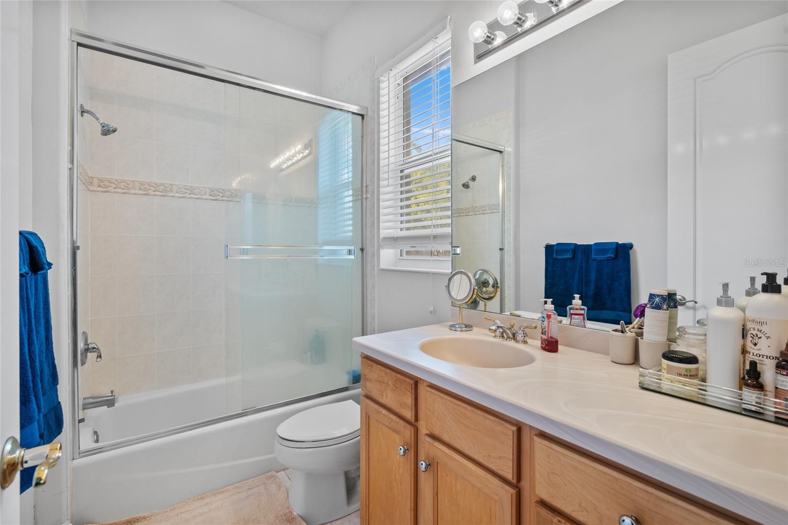 Image 30 of 54 For 5921 Skimmer Point Boulevard S