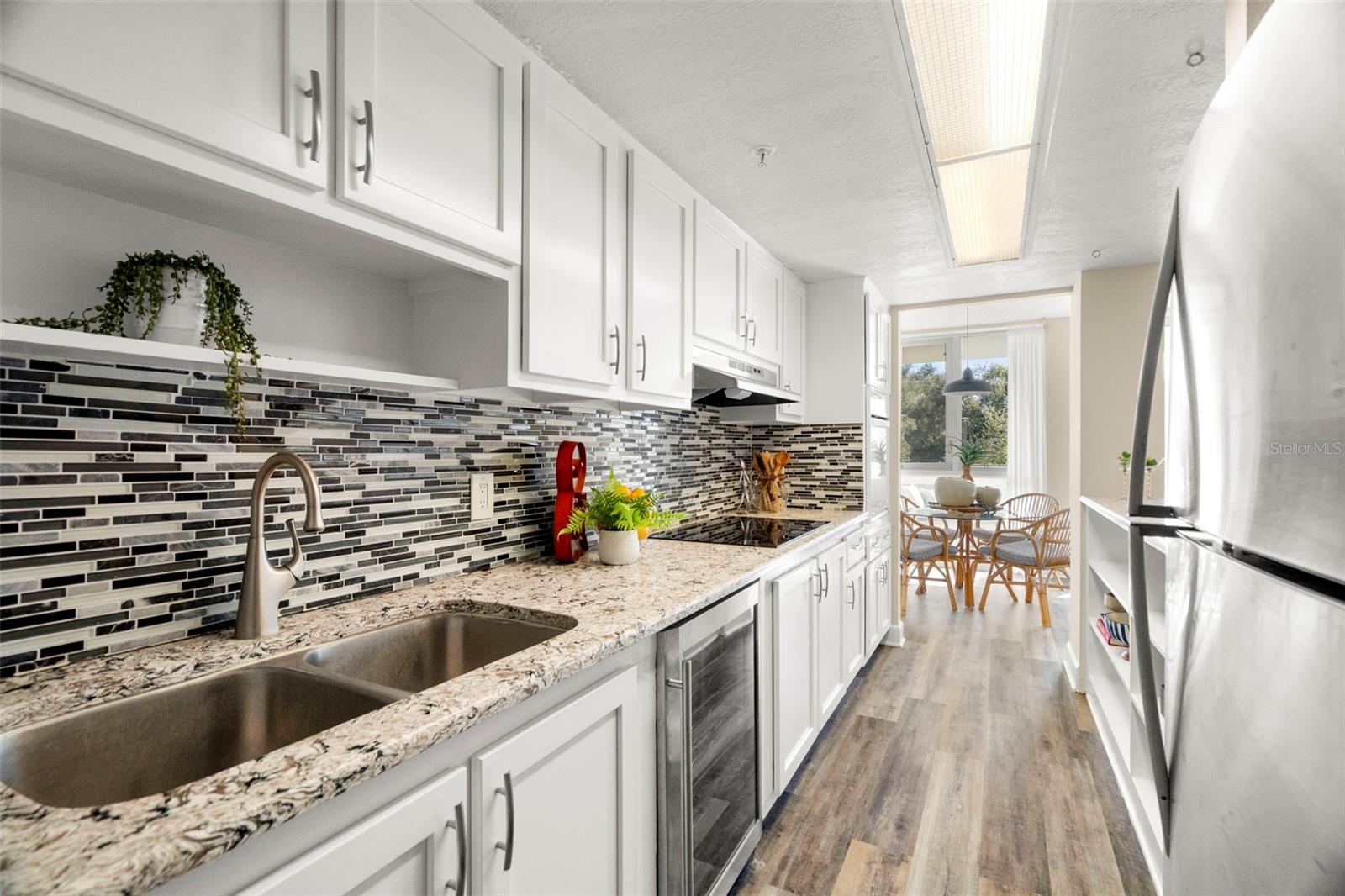 Image 10 of 36 For 470 3rd Street S 205