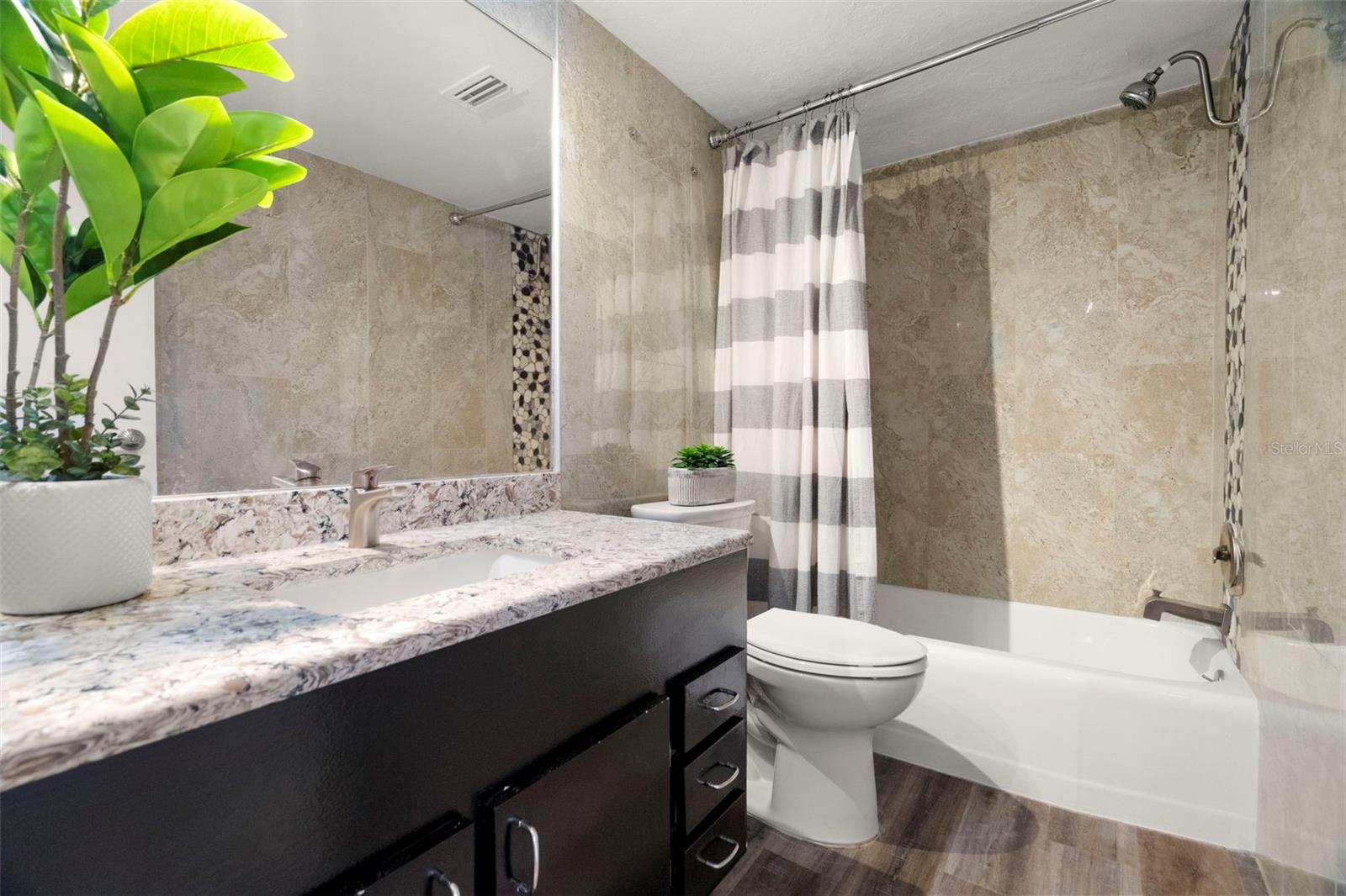 Image 13 of 36 For 470 3rd Street S 205