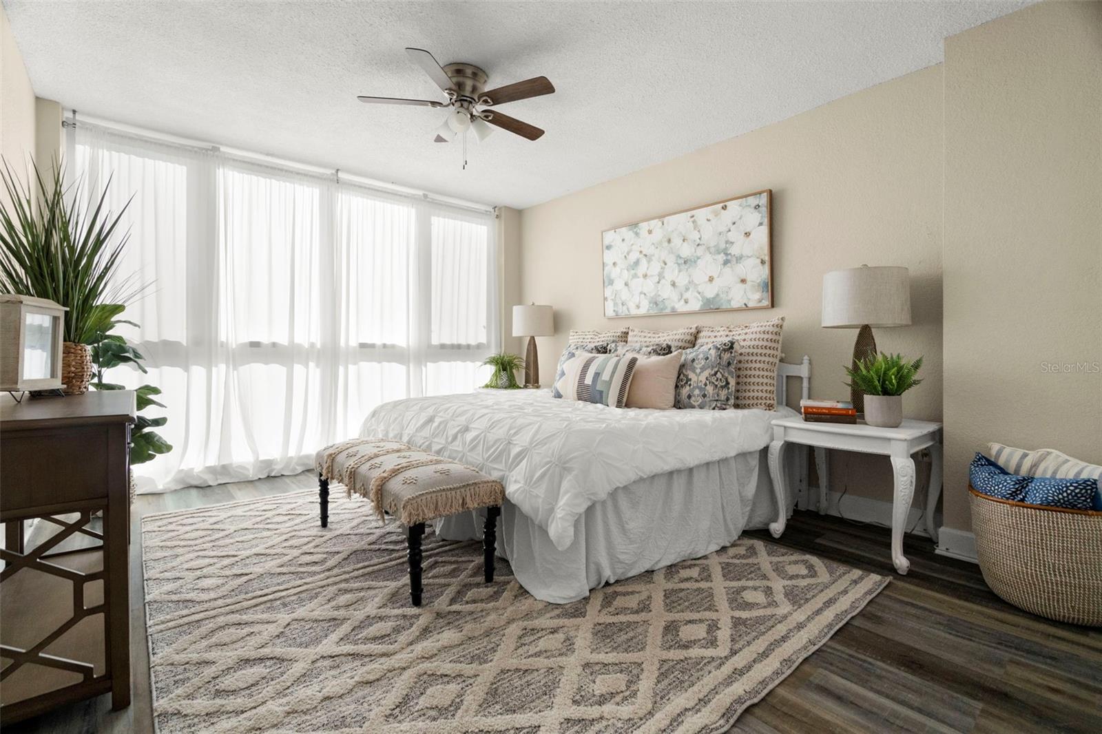 Image 17 of 36 For 470 3rd Street S 205