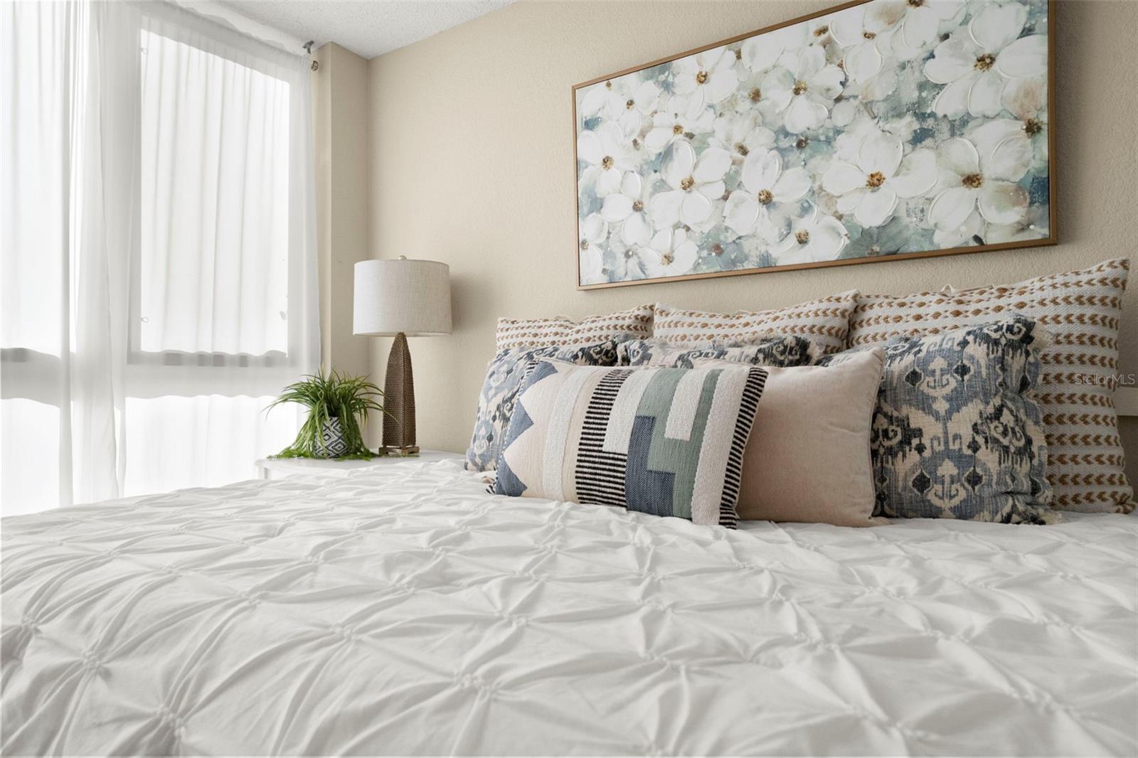 Image 18 of 36 For 470 3rd Street S 205