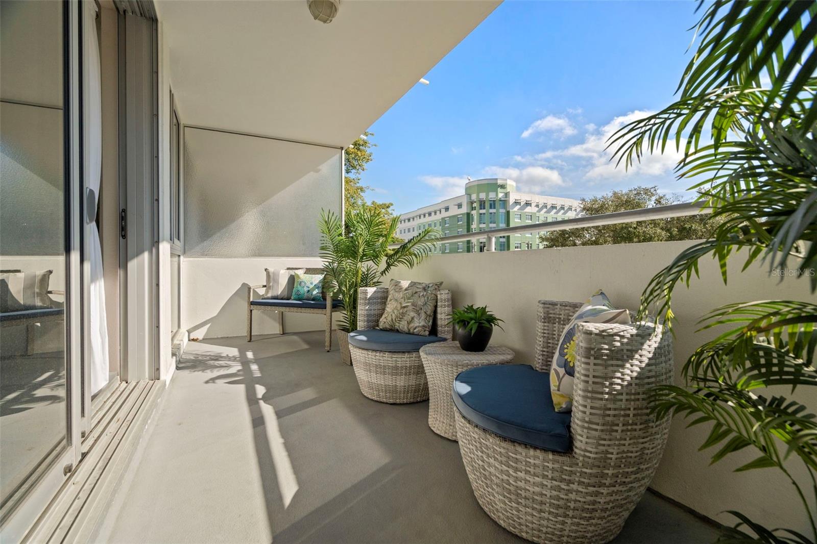 Image 21 of 36 For 470 3rd Street S 205