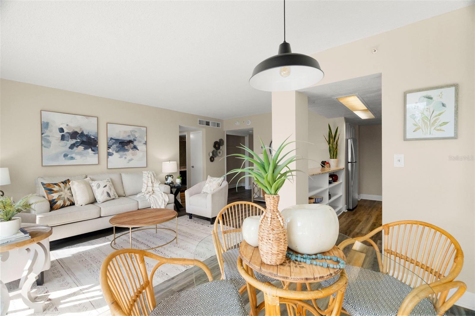 Image 7 of 36 For 470 3rd Street S 205