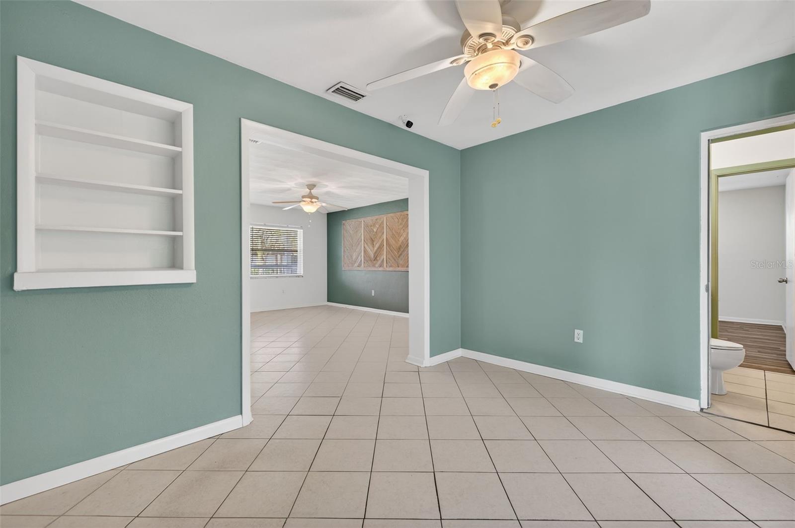 Image 11 of 57 For 905 Patricia Avenue