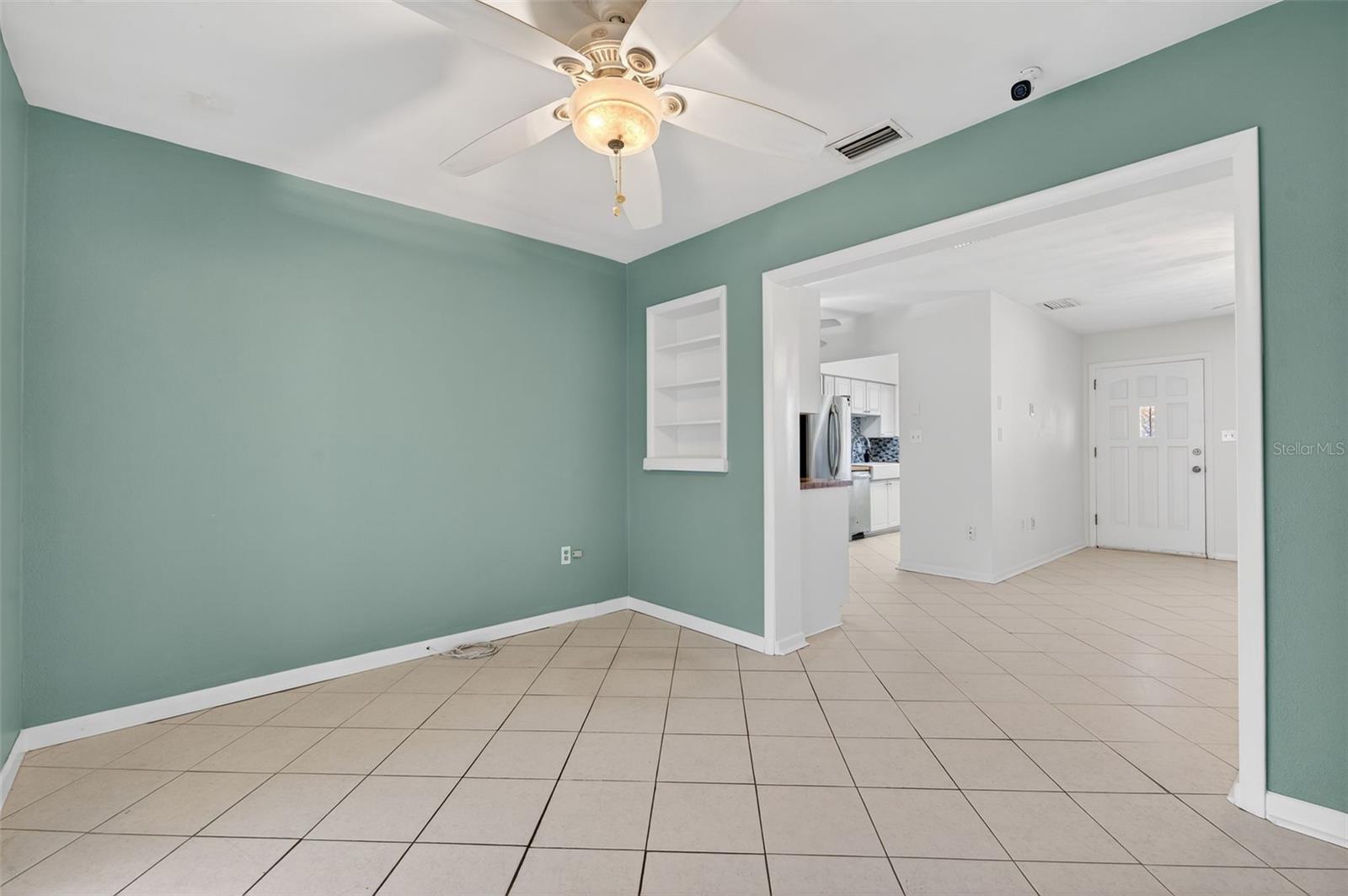 Image 12 of 57 For 905 Patricia Avenue