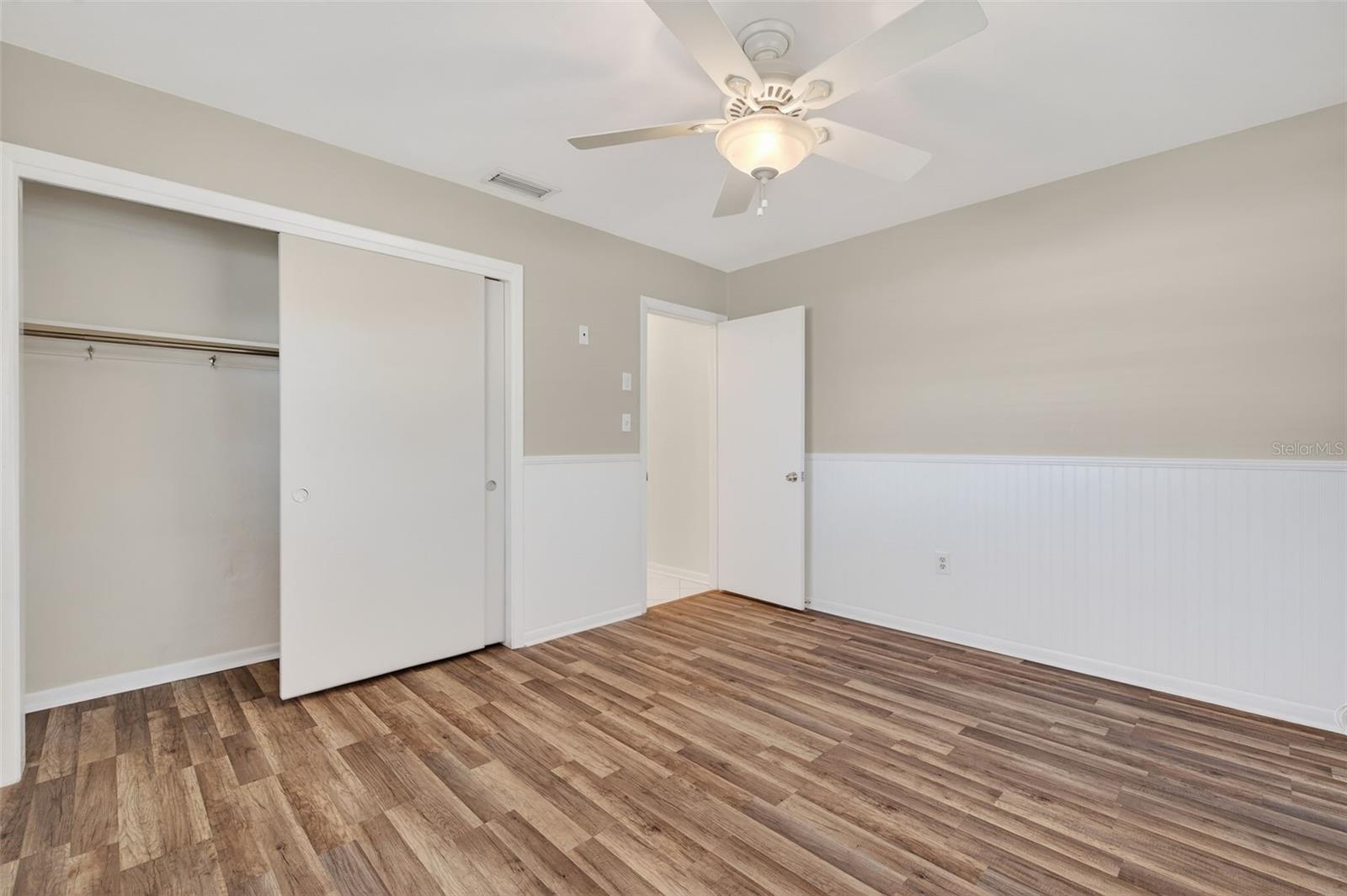 Image 29 of 57 For 905 Patricia Avenue