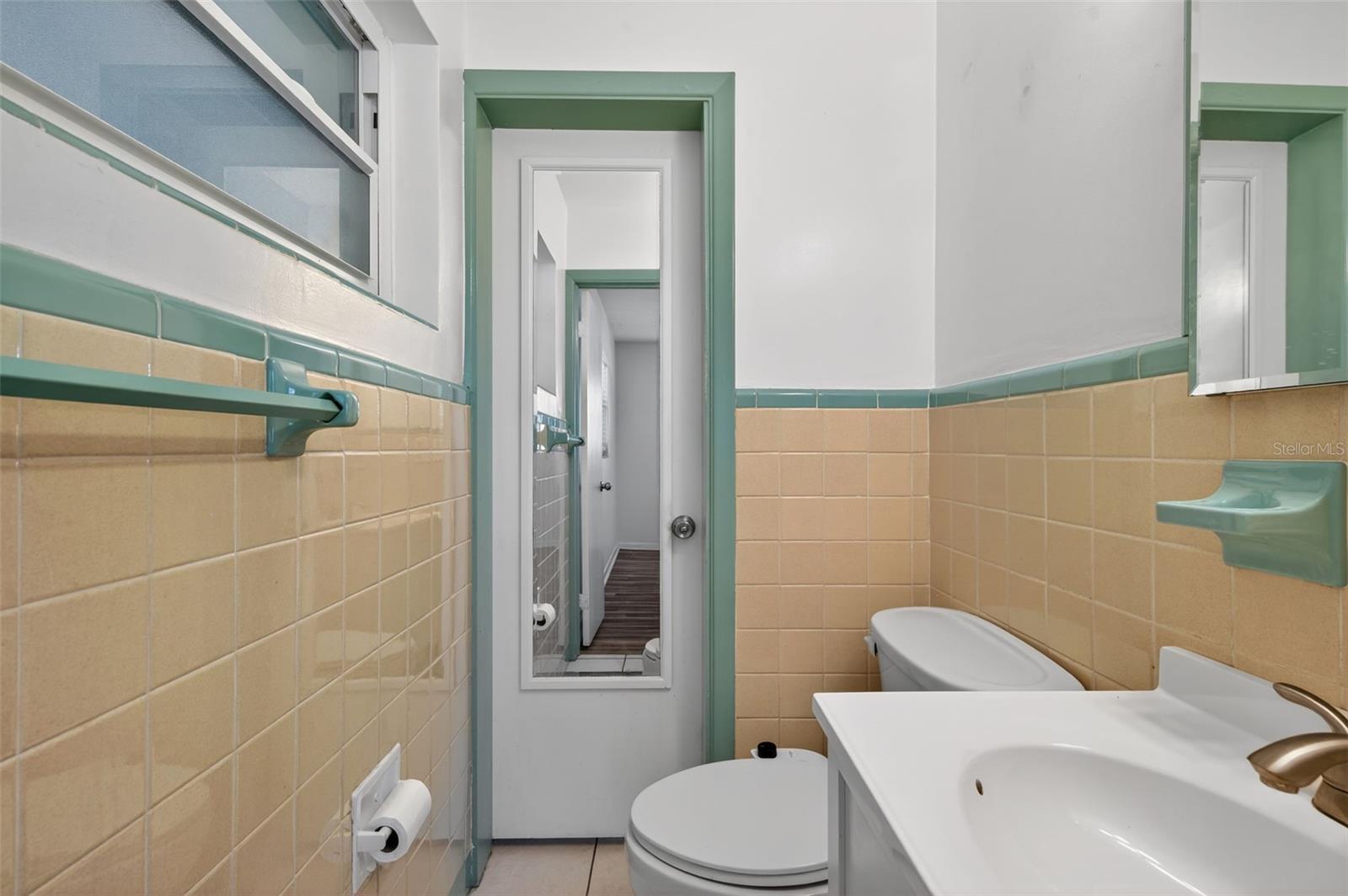 Image 35 of 57 For 905 Patricia Avenue