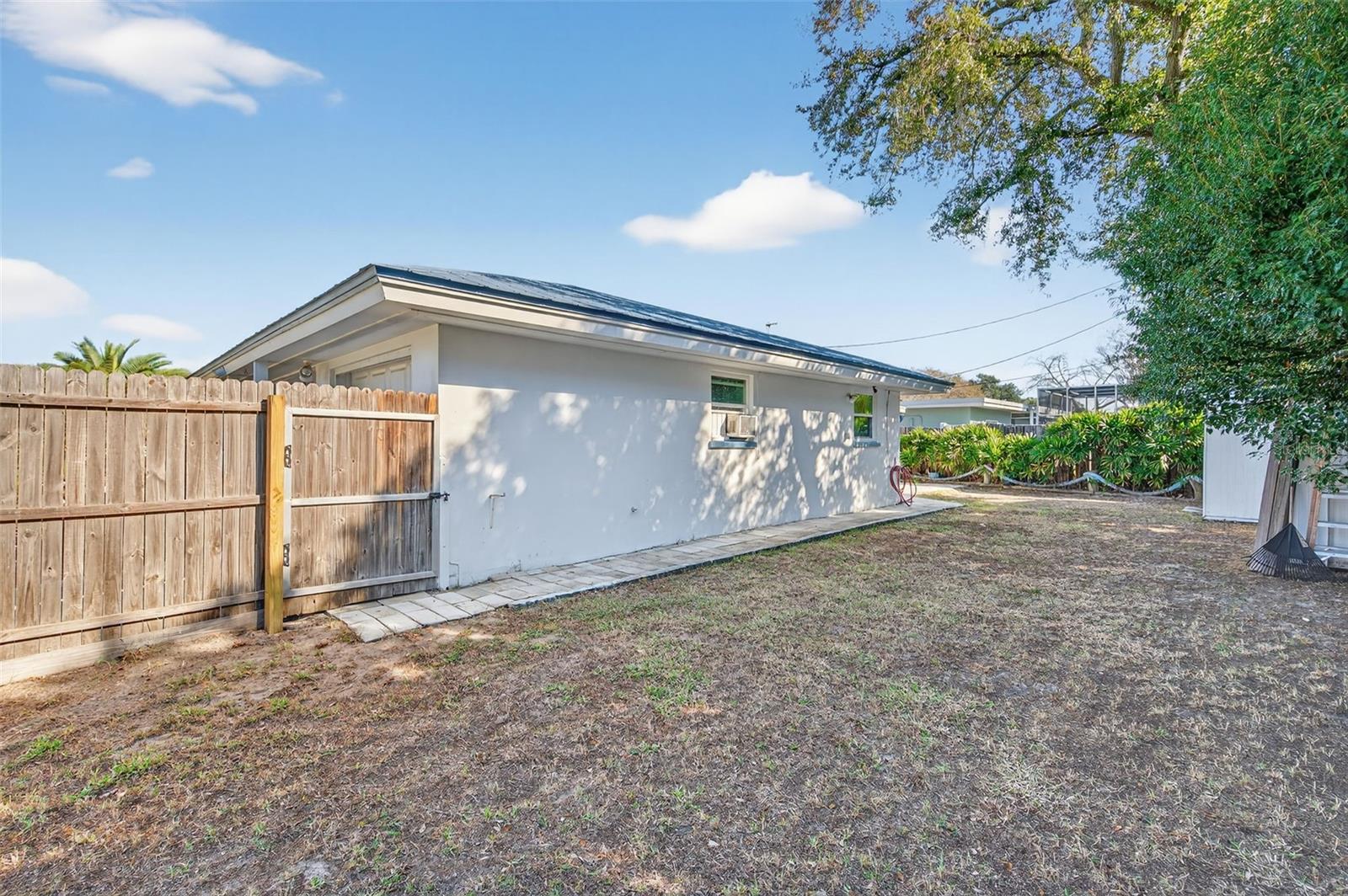 Image 38 of 57 For 905 Patricia Avenue