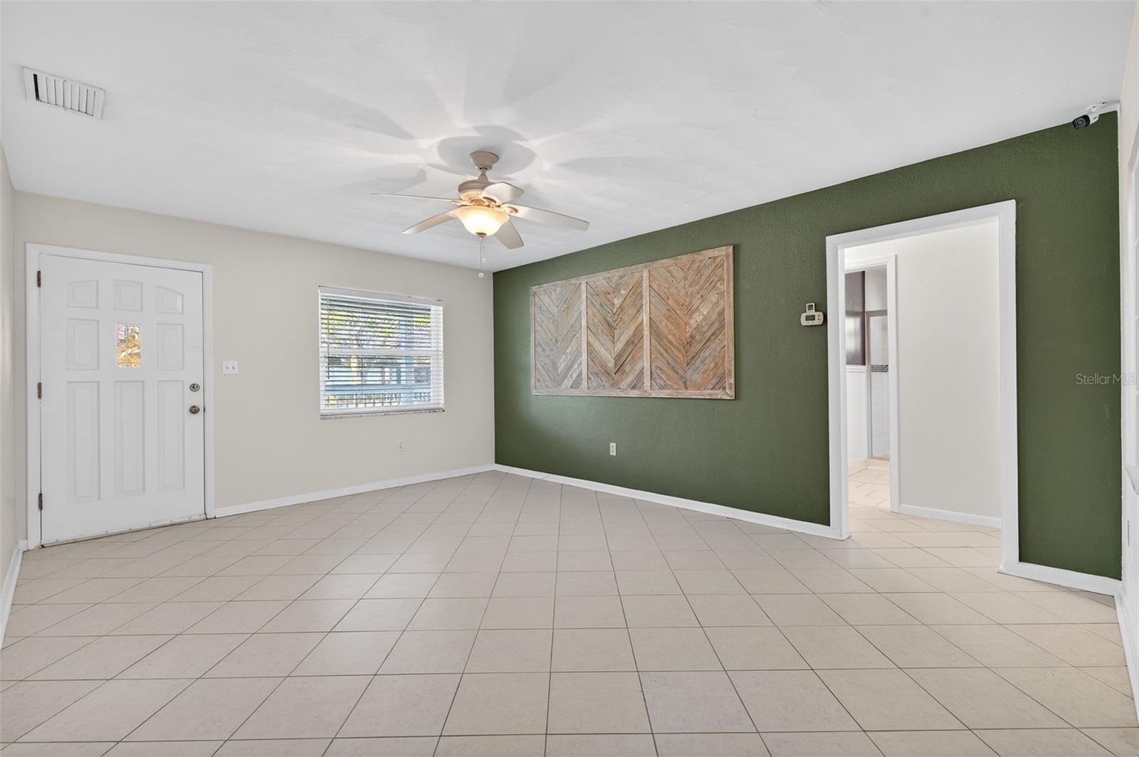 Image 9 of 57 For 905 Patricia Avenue