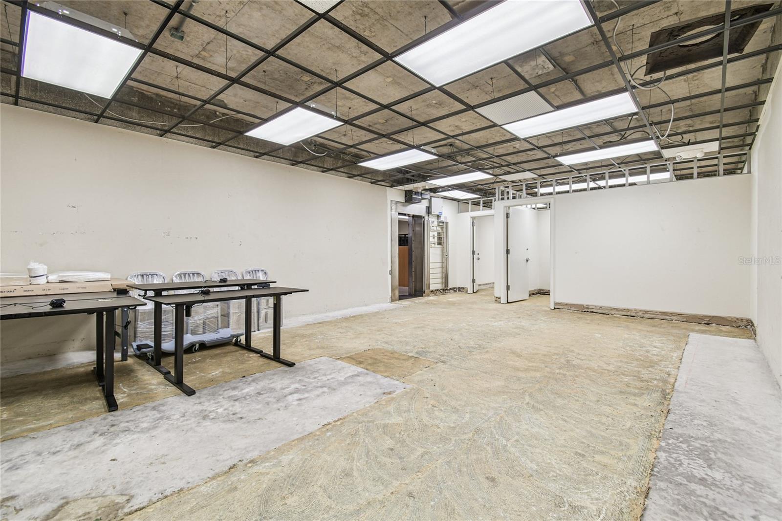 Image 18 of 37 For 5435 Gall Boulevard