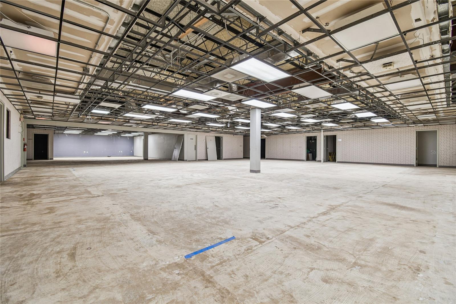 Image 24 of 37 For 5435 Gall Boulevard