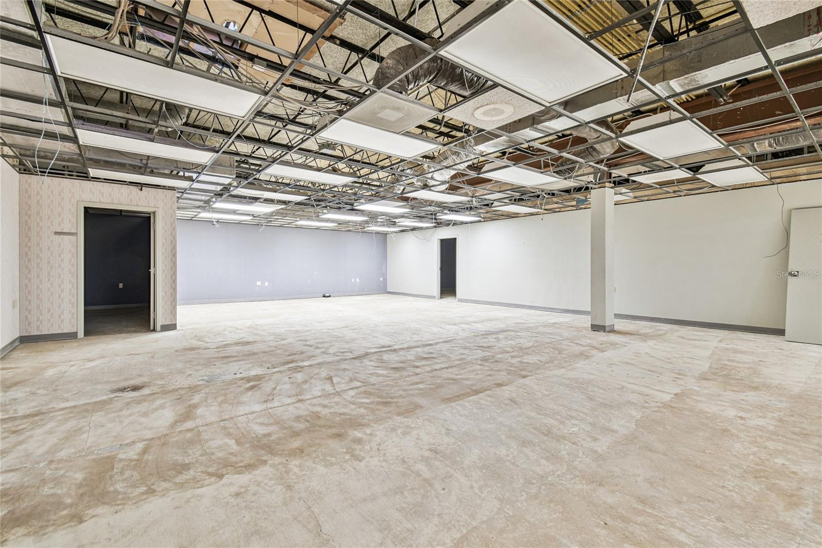 Image 29 of 37 For 5435 Gall Boulevard