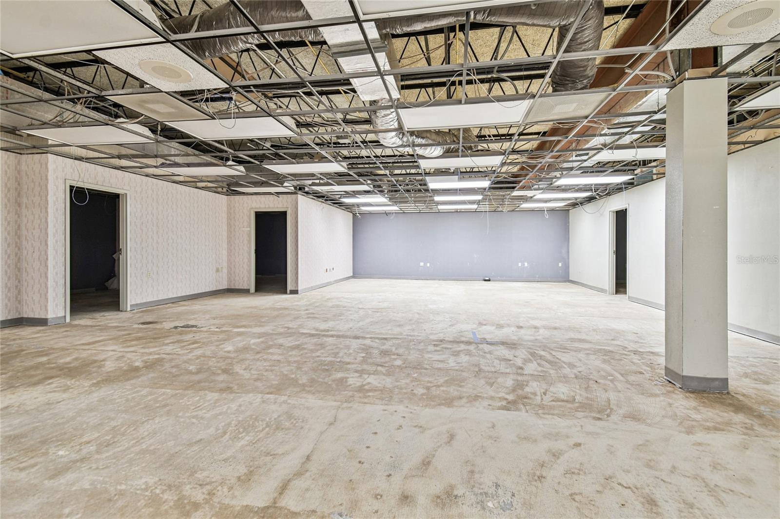 Image 30 of 37 For 5435 Gall Boulevard