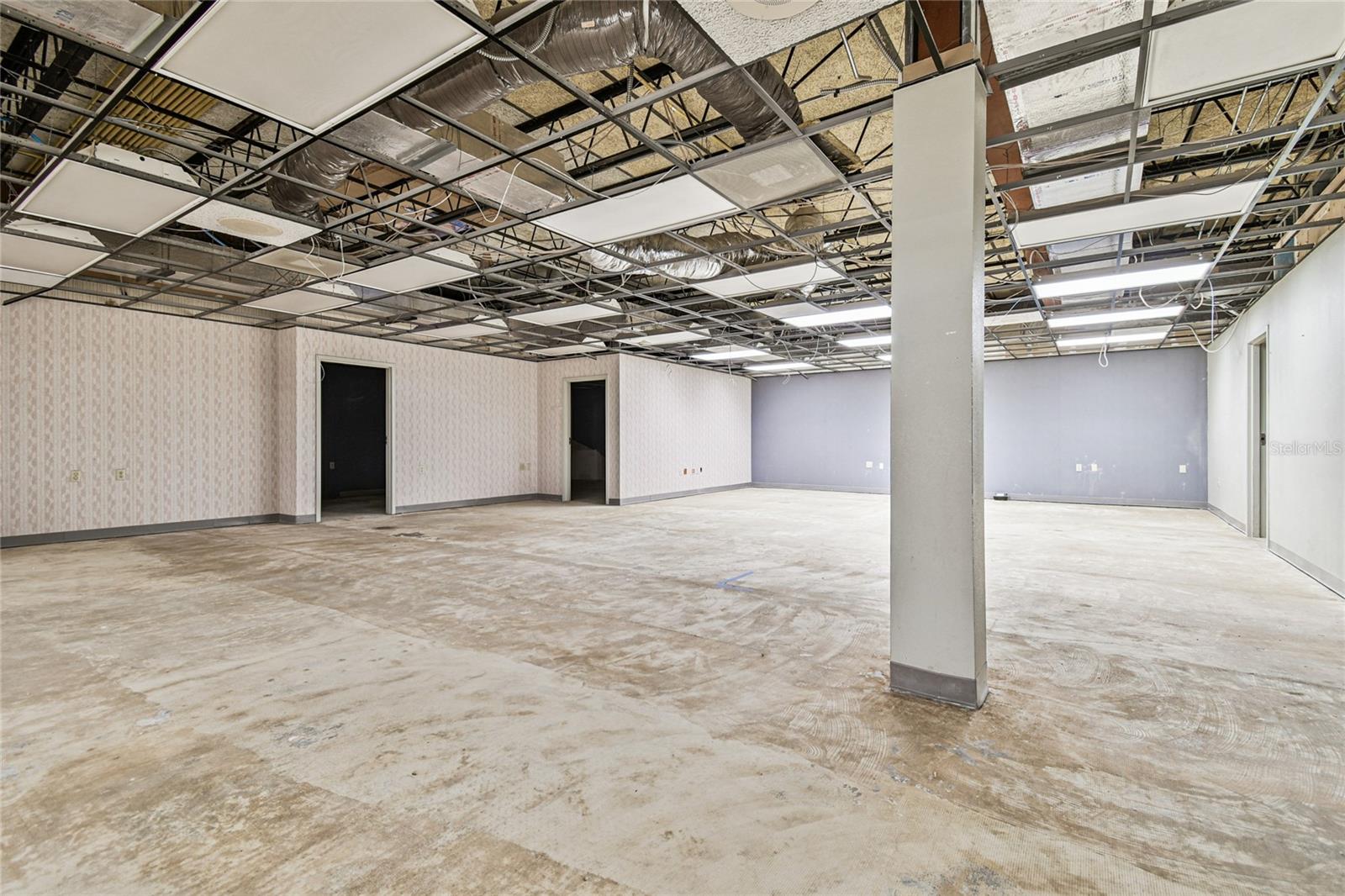 Image 31 of 37 For 5435 Gall Boulevard