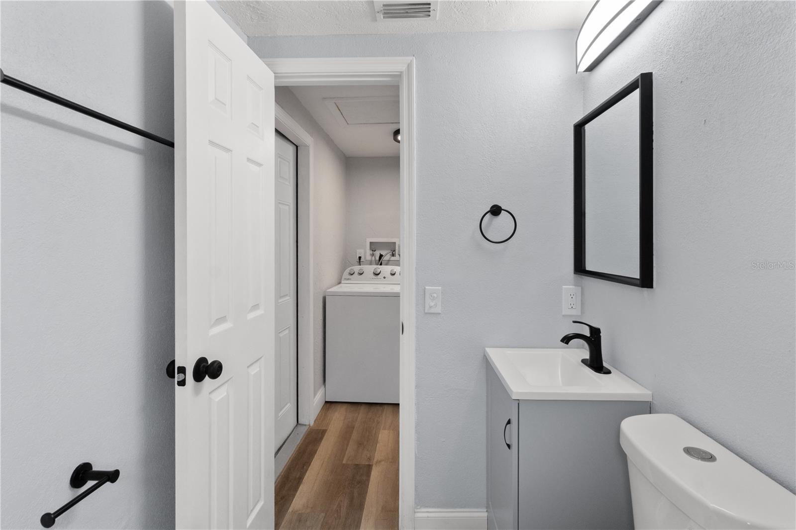 Image 16 of 32 For 7415 San Salvadore Drive