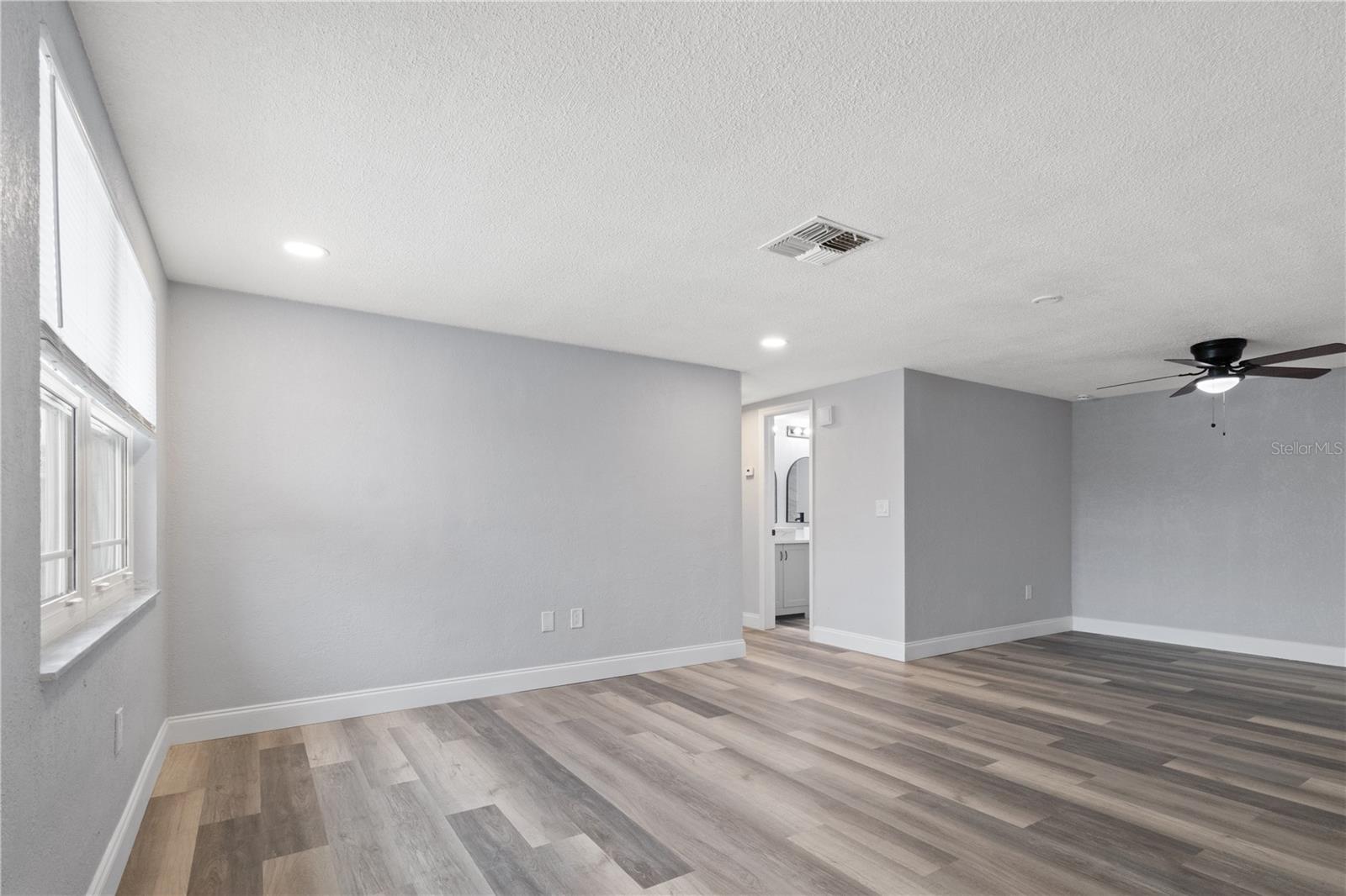 Image 7 of 32 For 7415 San Salvadore Drive