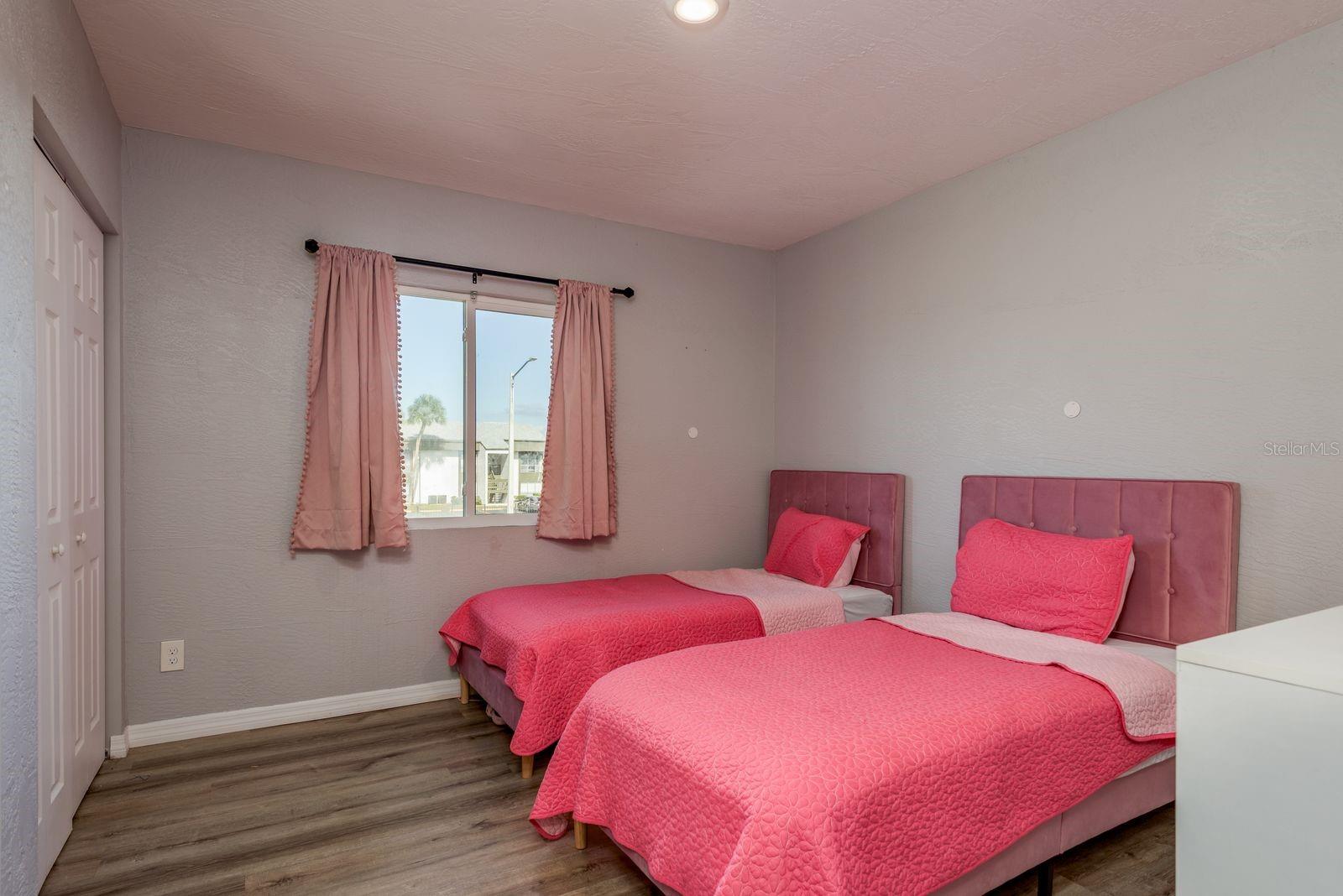 Image 22 of 34 For 876 116th Avenue N 102