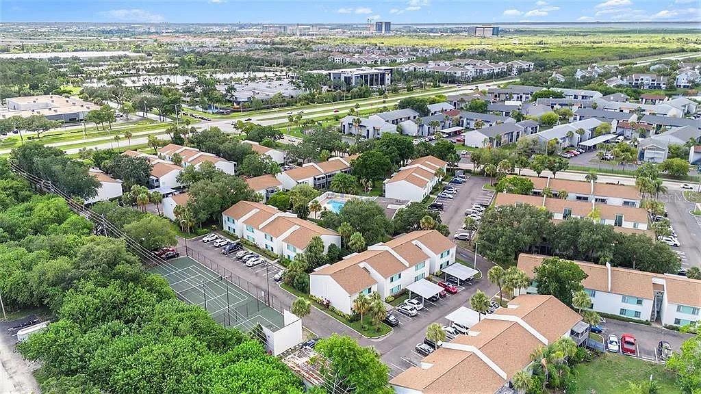 Image 31 of 34 For 876 116th Avenue N 102