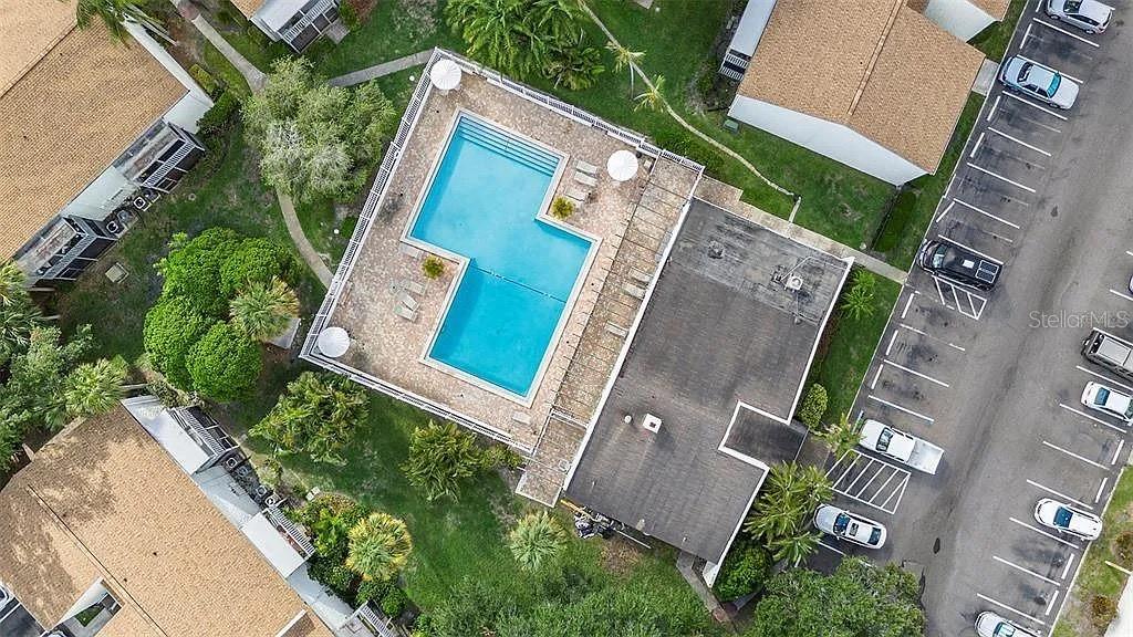 Image 32 of 34 For 876 116th Avenue N 102