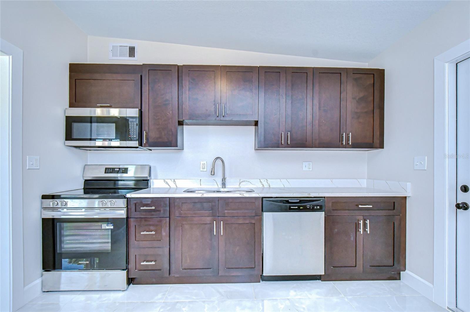 Image 15 of 31 For 6214 Clark Avenue