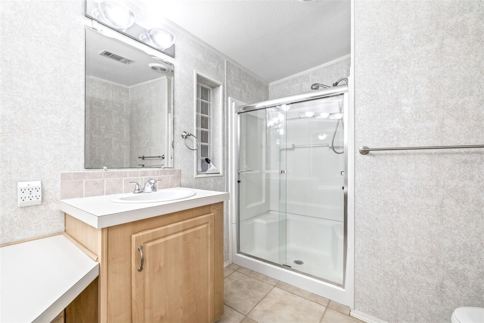 Image 20 of 31 For 5453 Williamsburg Lane