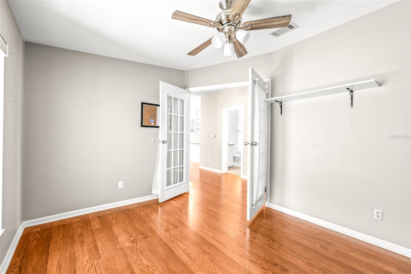 Image 23 of 31 For 5453 Williamsburg Lane