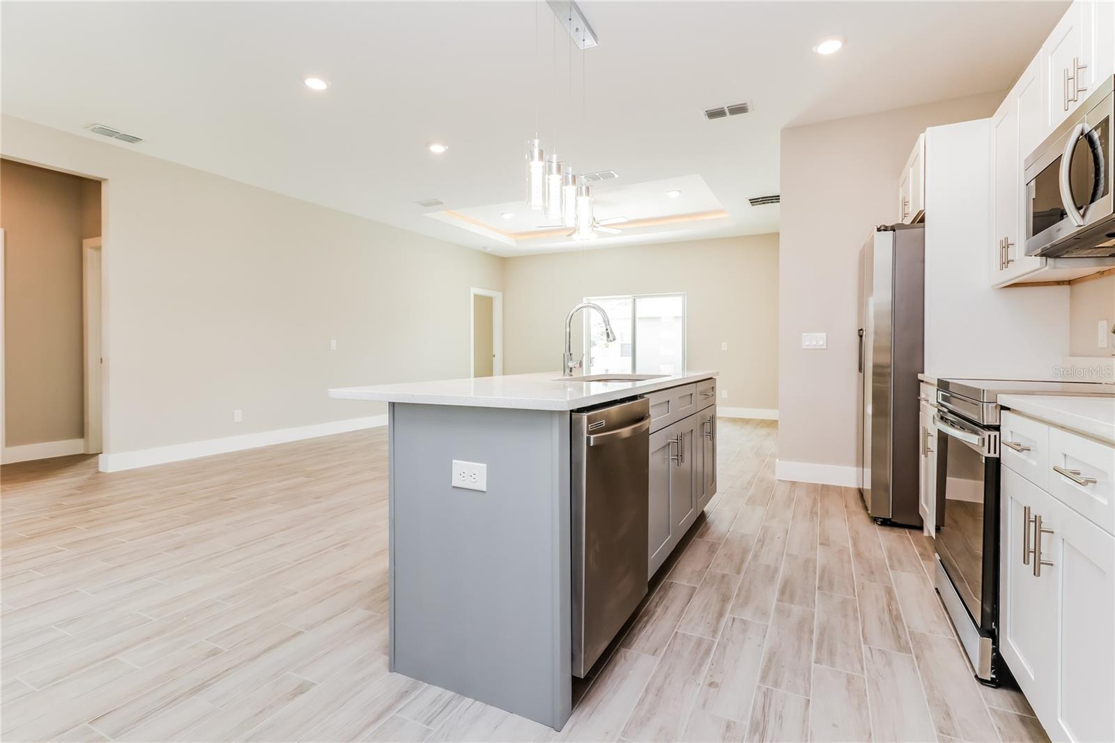 Image 4 of 10 For 108 Willow Drive