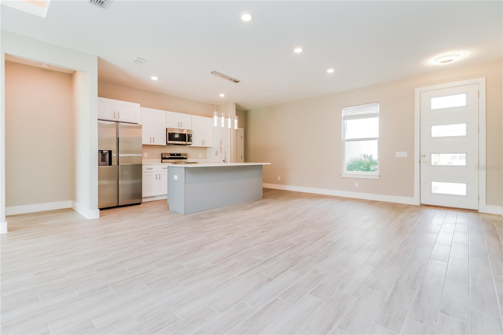 Image 5 of 10 For 108 Willow Drive