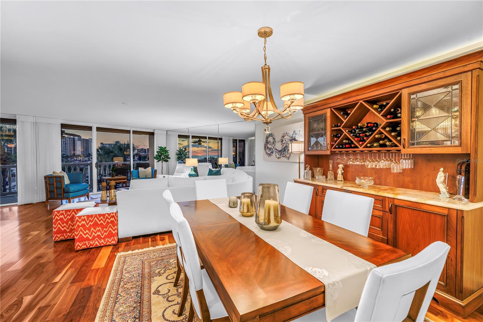 Image 14 of 57 For 6650 Sunset Way  207