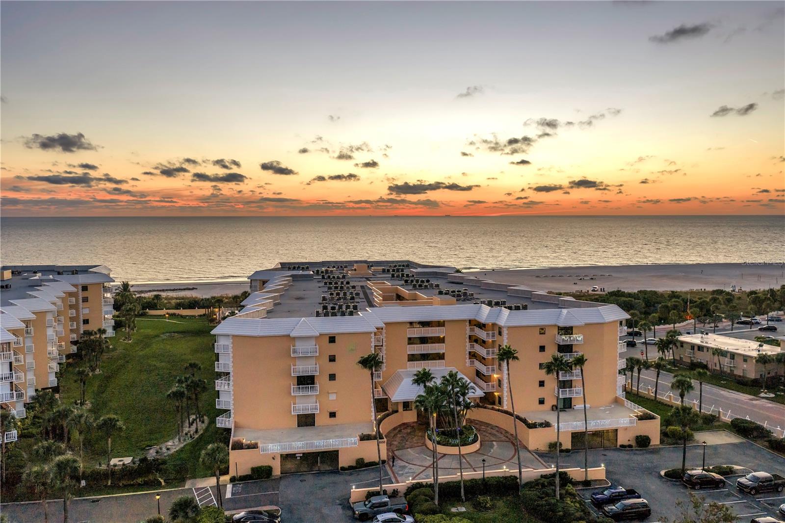 Image 2 of 57 For 6650 Sunset Way  207