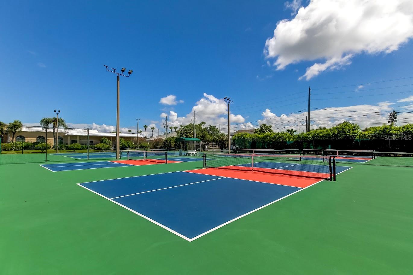 Image 47 of 57 For 6650 Sunset Way  207