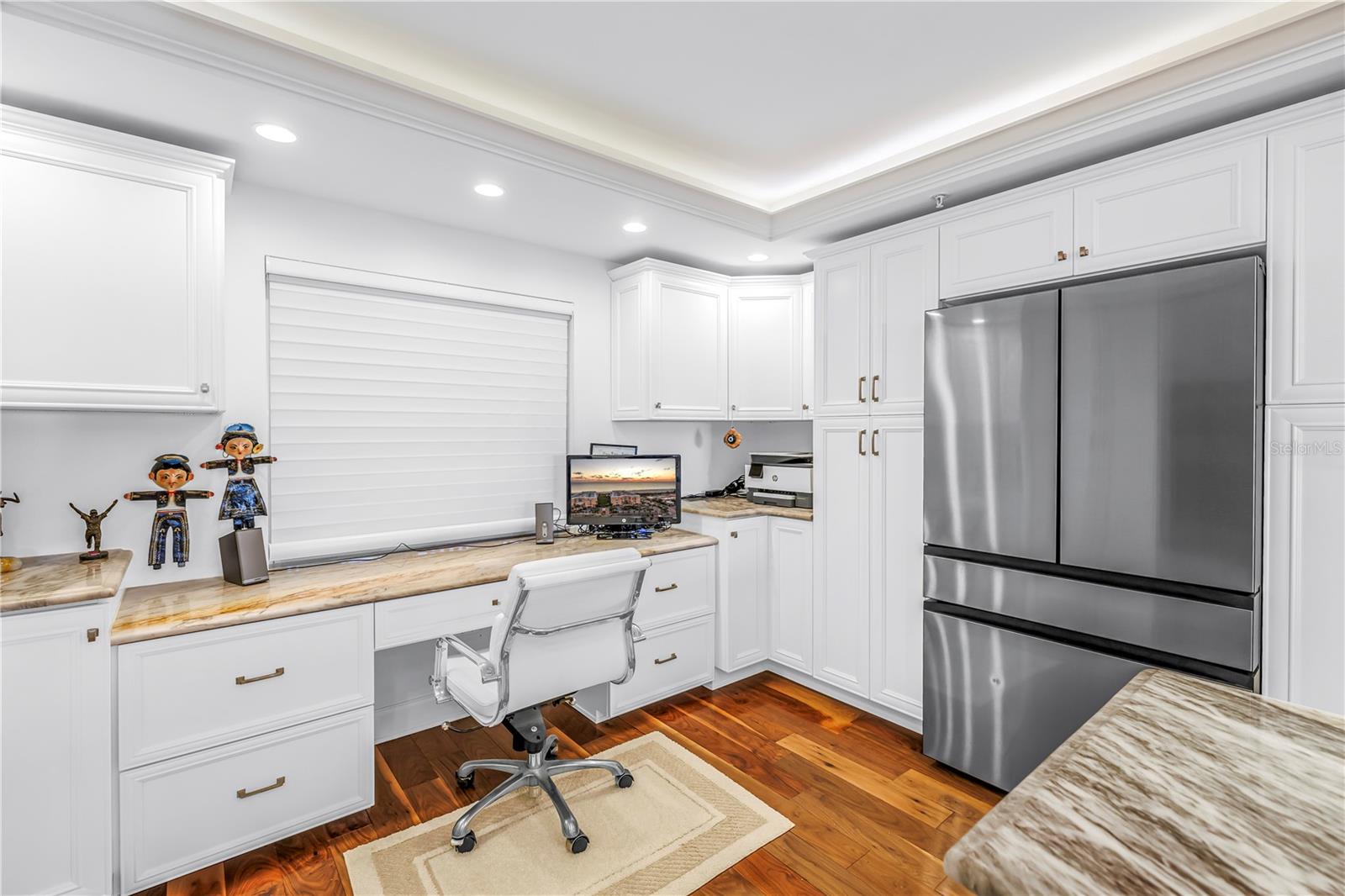 Image 9 of 57 For 6650 Sunset Way  207