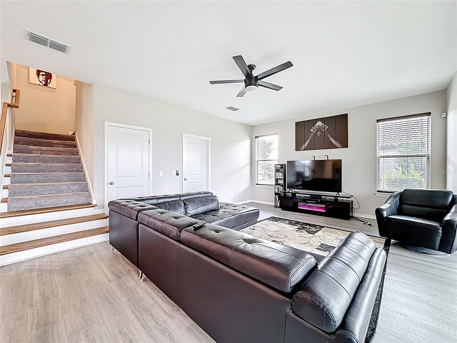 Image 23 of 79 For 3950 Carrick Bend Drive