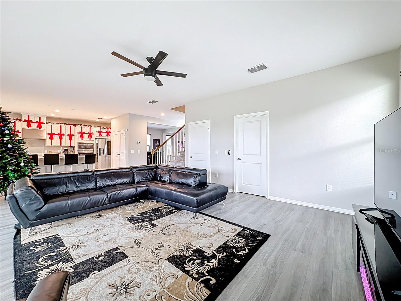 Image 24 of 79 For 3950 Carrick Bend Drive