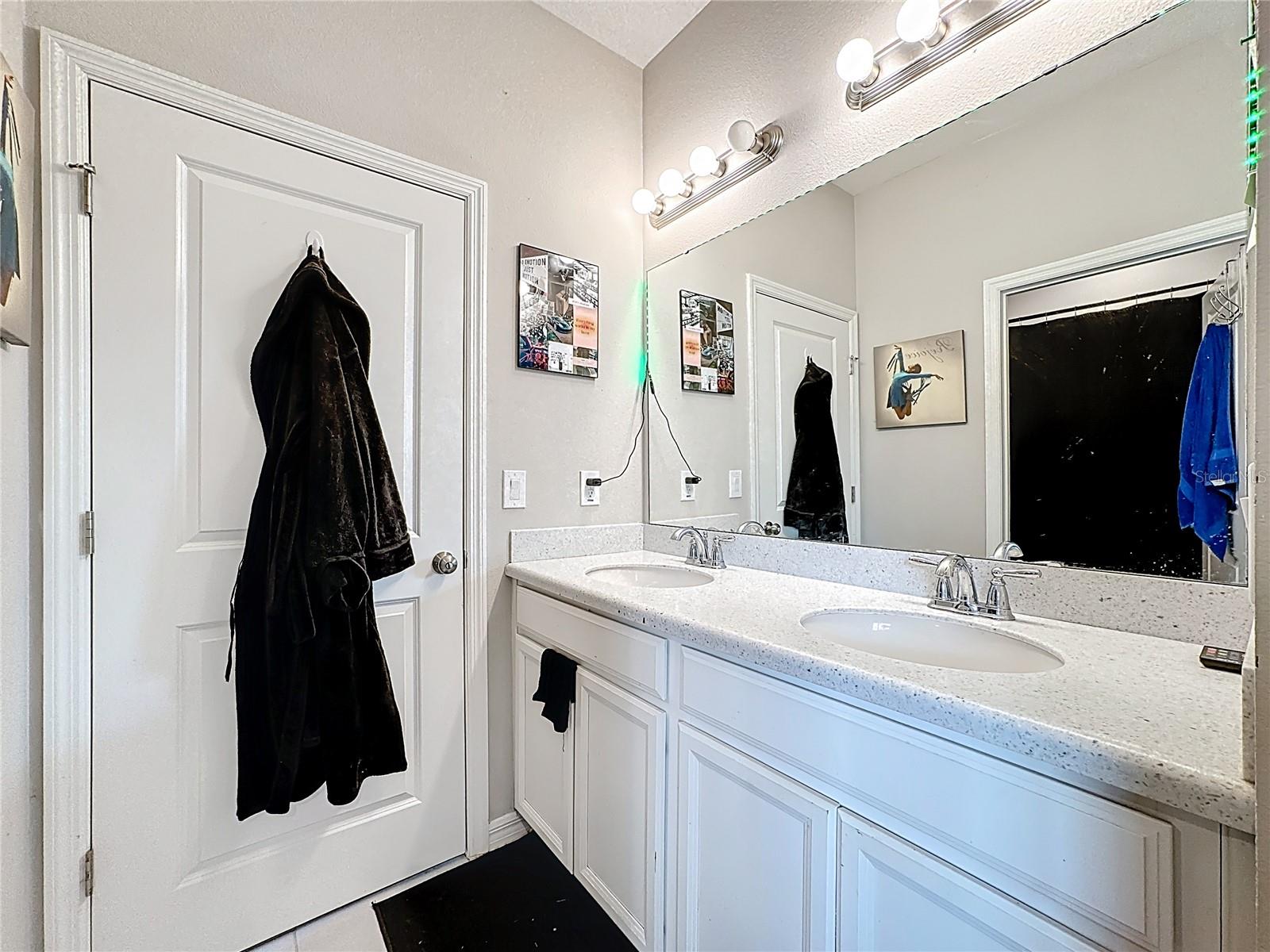 Image 29 of 79 For 3950 Carrick Bend Drive