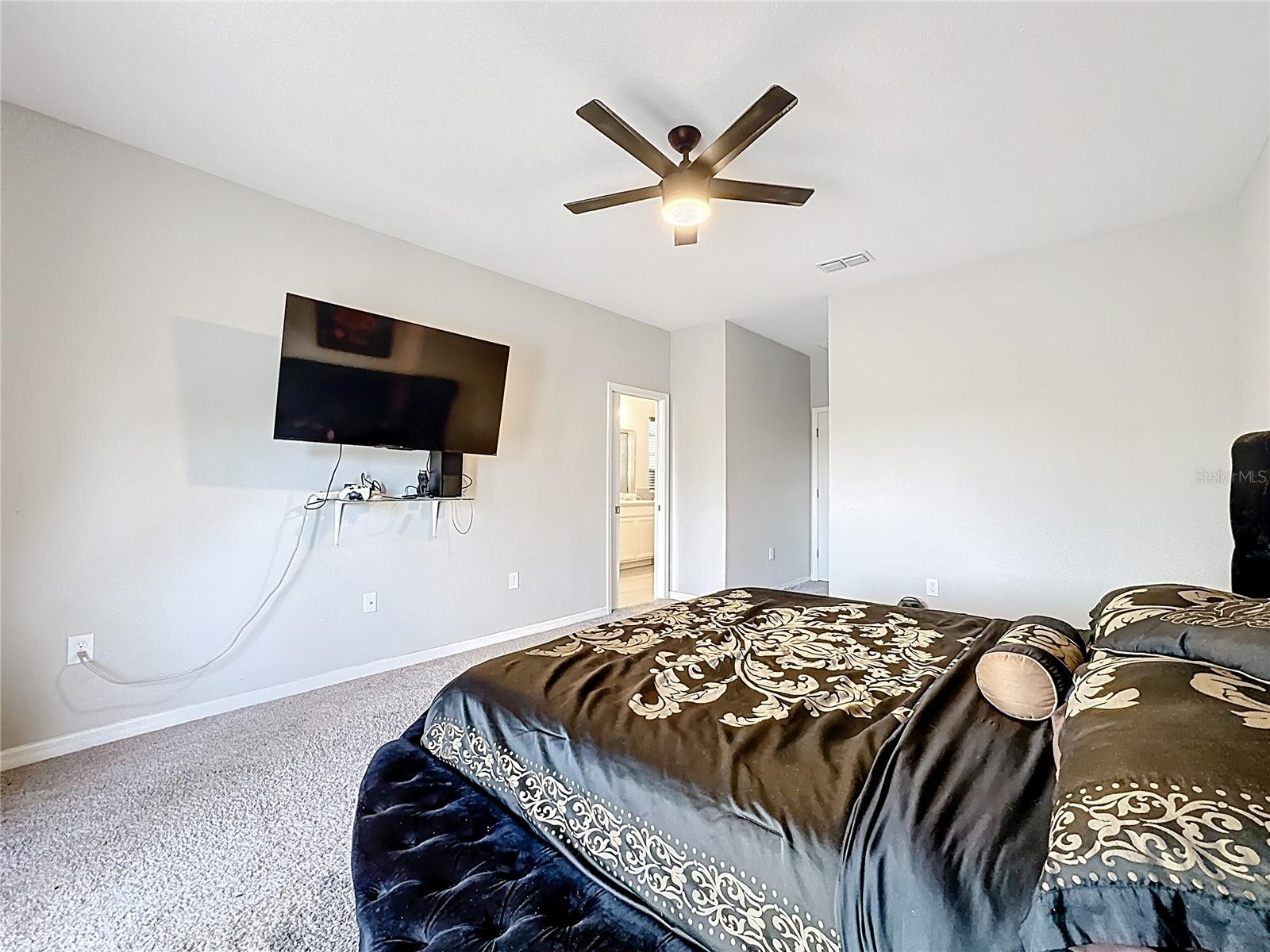 Image 36 of 79 For 3950 Carrick Bend Drive