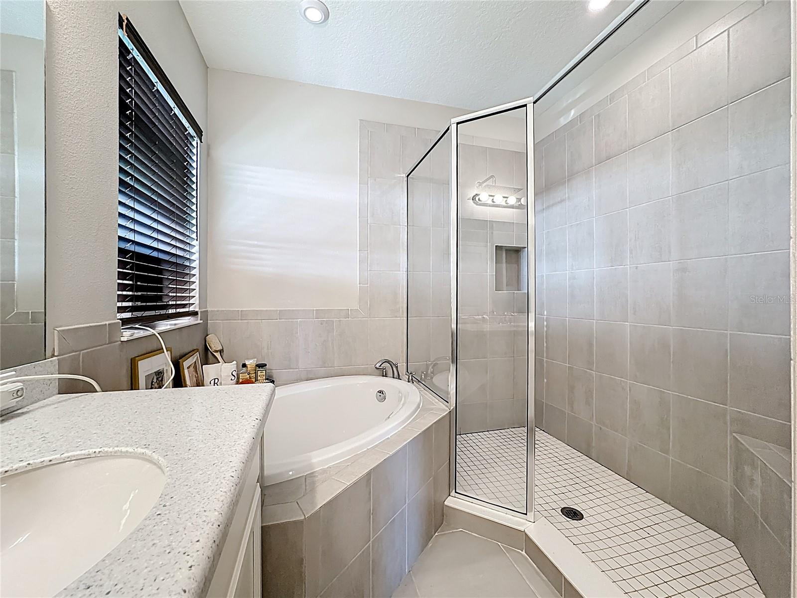 Image 39 of 79 For 3950 Carrick Bend Drive