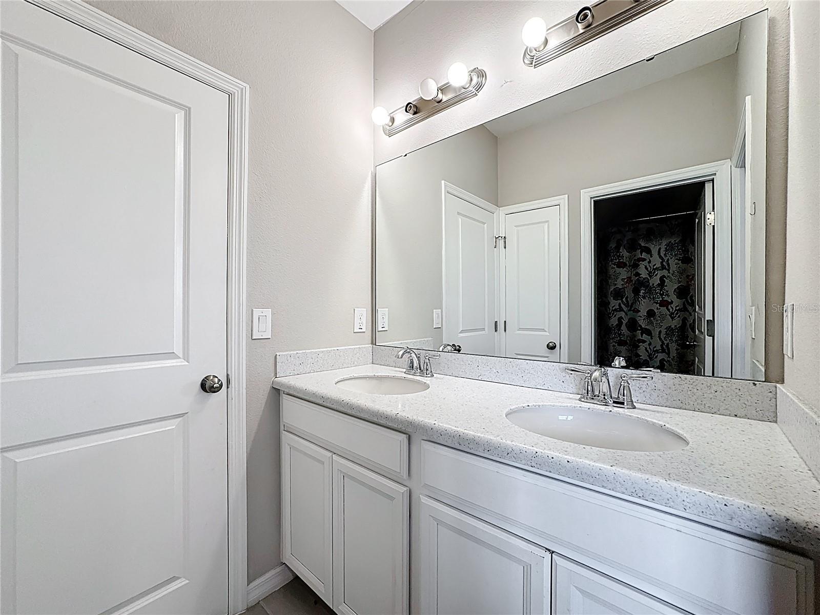 Image 43 of 79 For 3950 Carrick Bend Drive