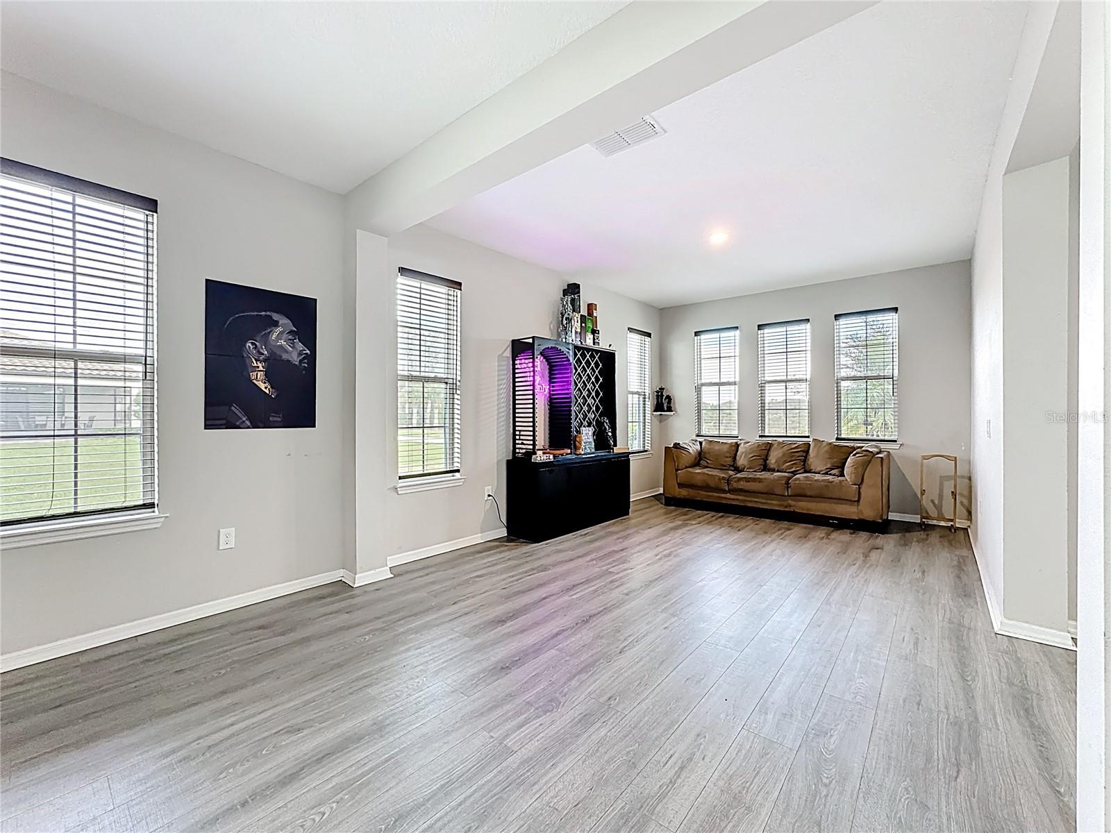 Image 7 of 79 For 3950 Carrick Bend Drive