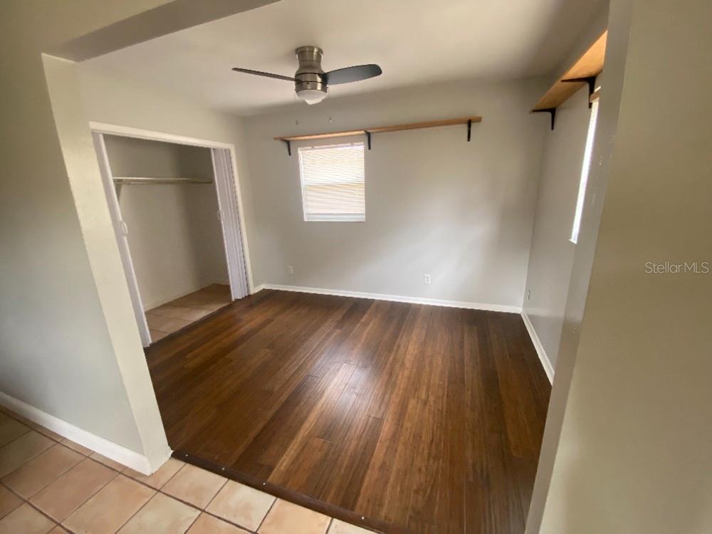 Listing photo id 4 for 232 Beverly Boulevard Unit A