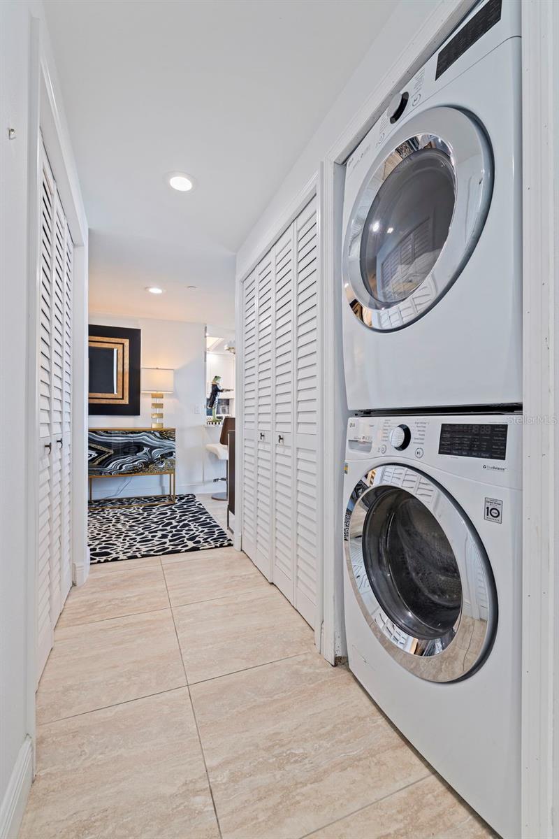 Image 21 of 69 For 1520 Gulf Boulevard 1506