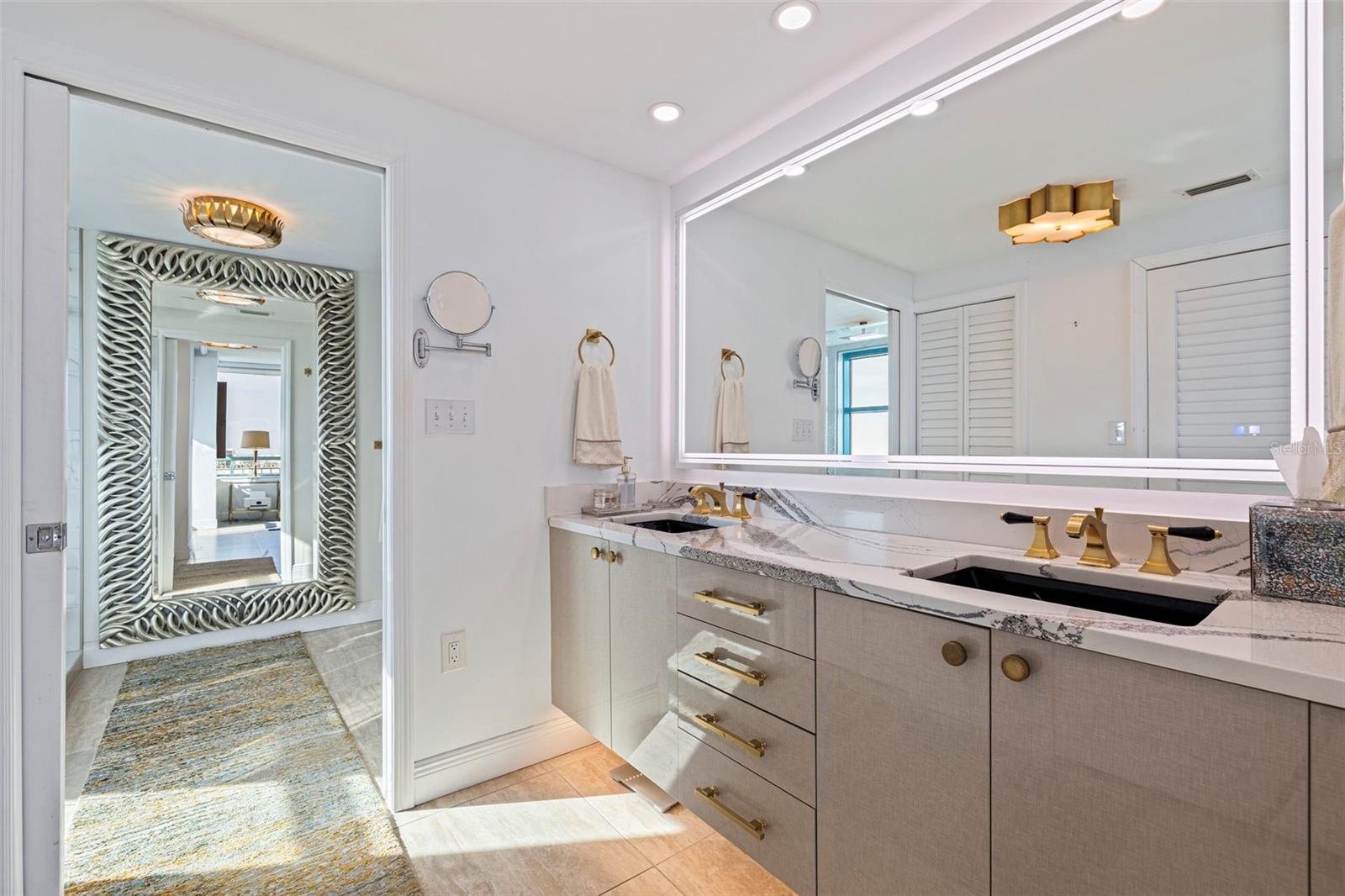 Image 25 of 69 For 1520 Gulf Boulevard 1506