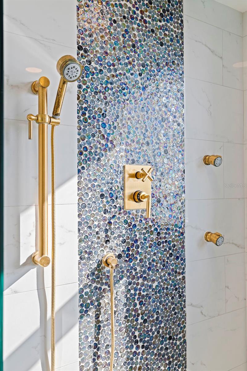 Image 27 of 69 For 1520 Gulf Boulevard 1506